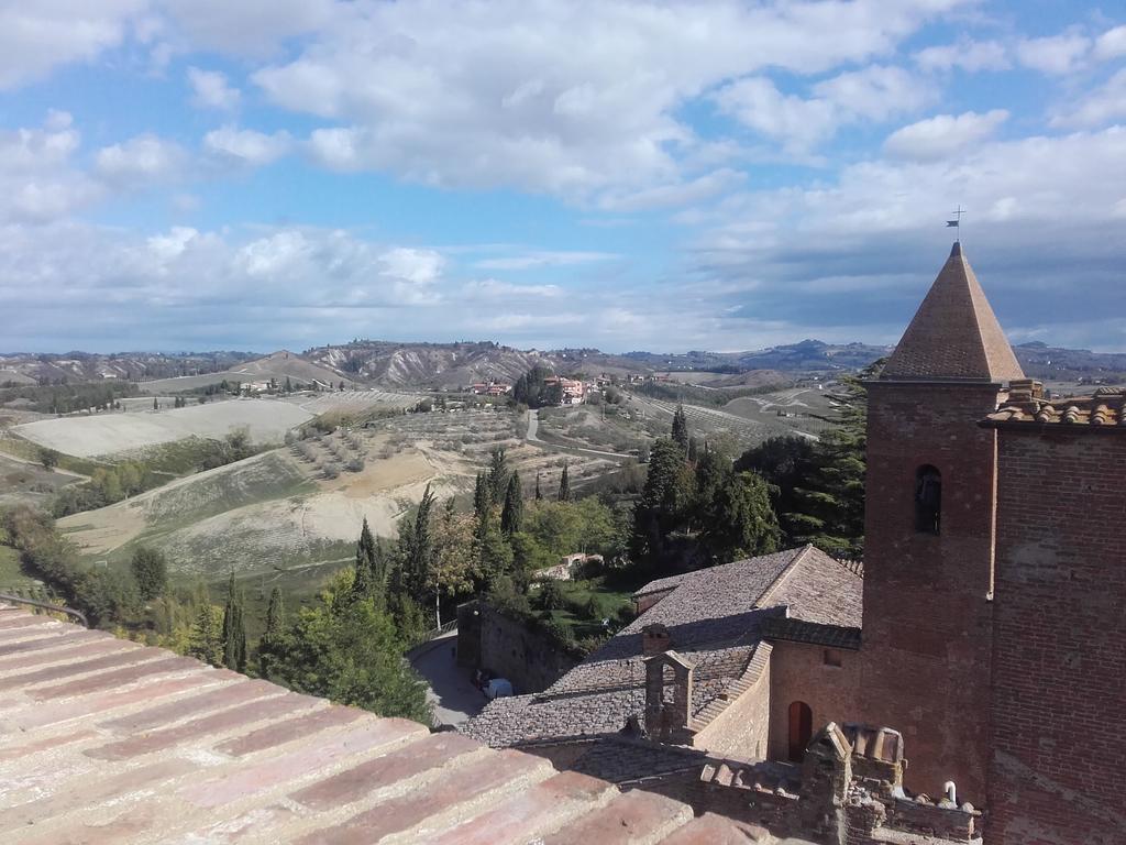 Agriturismo Il Torrione Чертальдо Екстер'єр фото