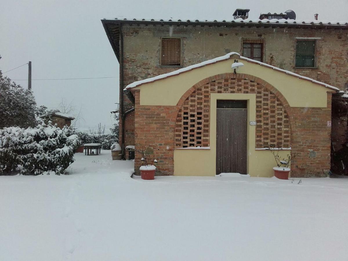 Вілла Agriturismo Il Torrione Чертальдо Екстер'єр фото